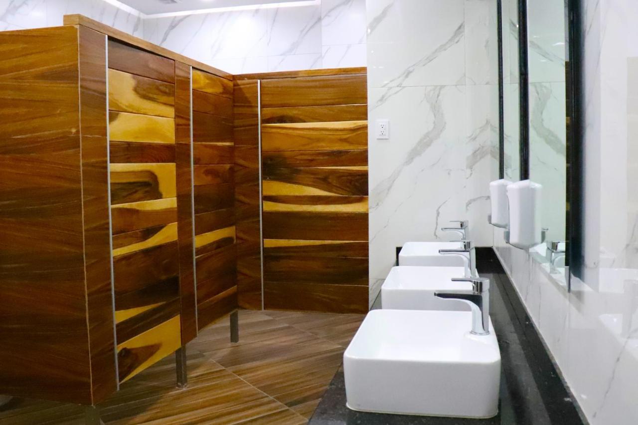 Hotel Bugari Aeropuerto Guadalajara Las Pintas Екстериор снимка