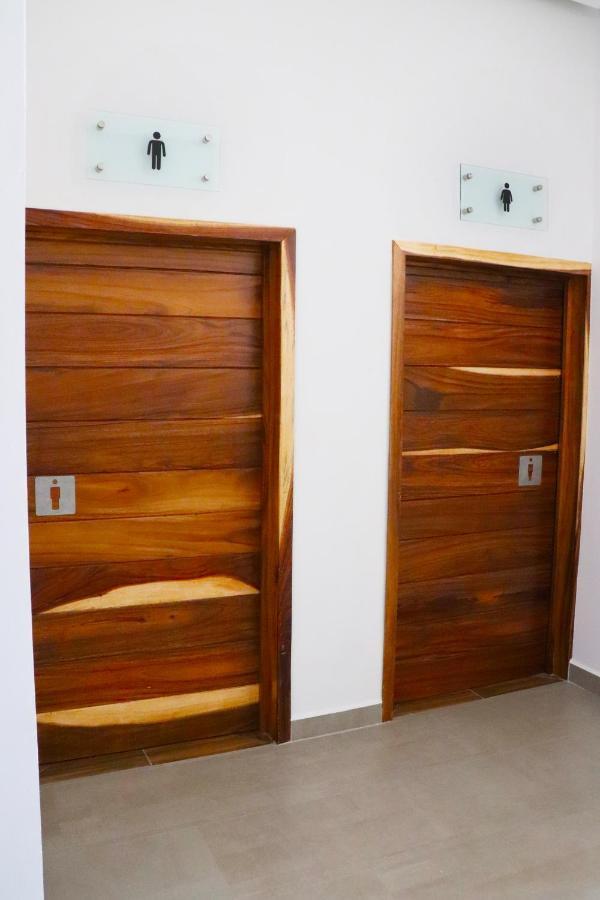 Hotel Bugari Aeropuerto Guadalajara Las Pintas Екстериор снимка