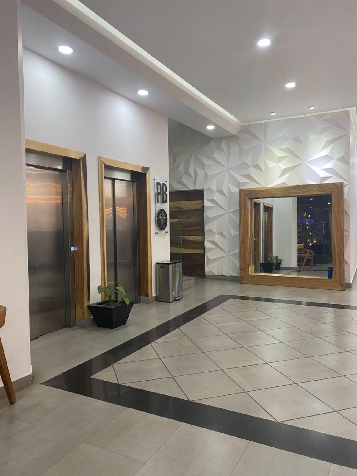 Hotel Bugari Aeropuerto Guadalajara Las Pintas Екстериор снимка