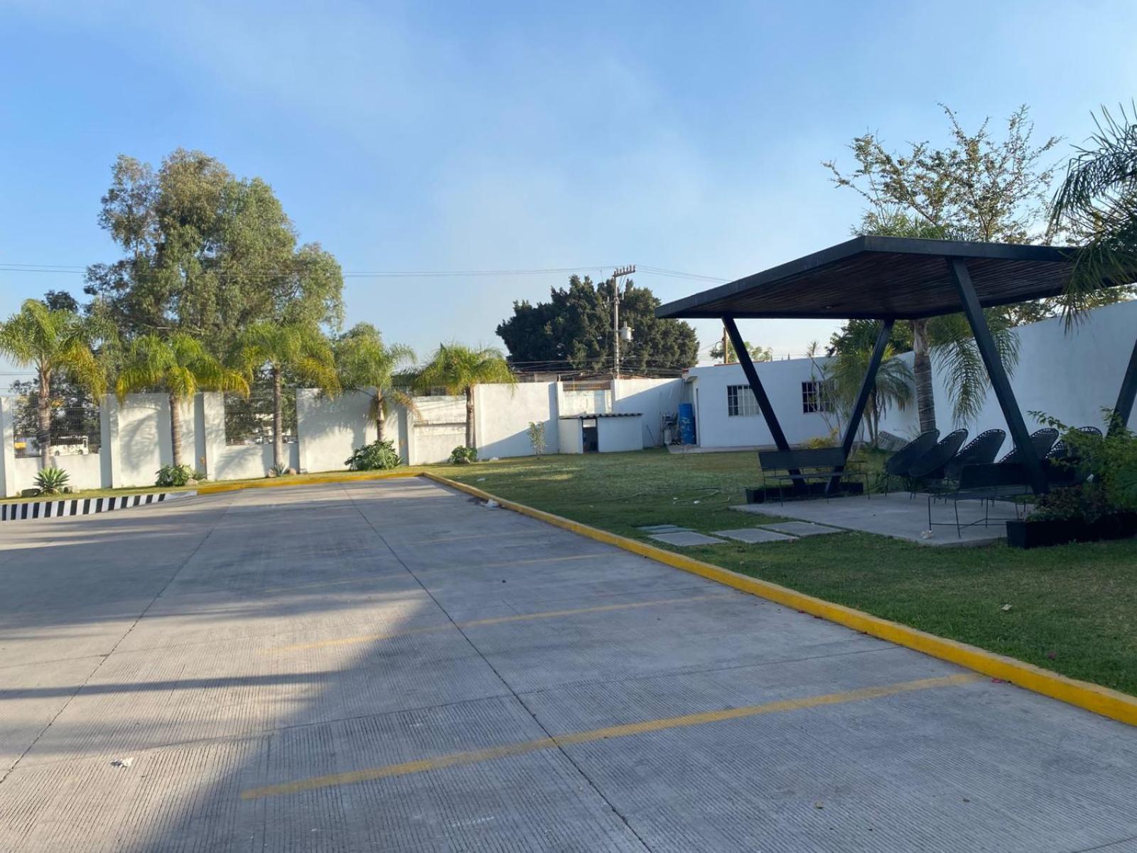 Hotel Bugari Aeropuerto Guadalajara Las Pintas Екстериор снимка