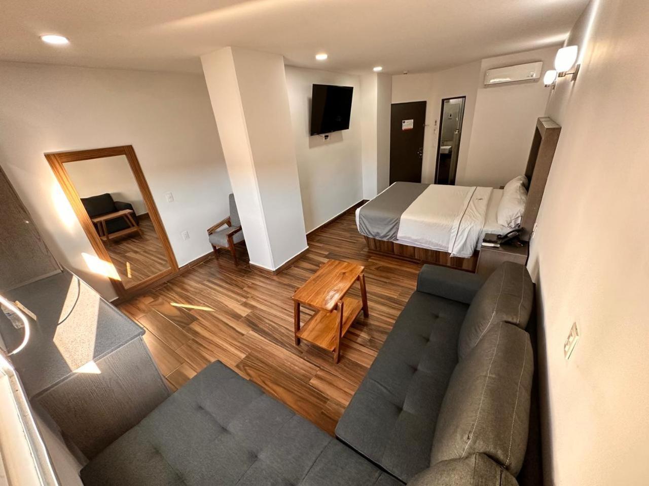 Hotel Bugari Aeropuerto Guadalajara Las Pintas Екстериор снимка