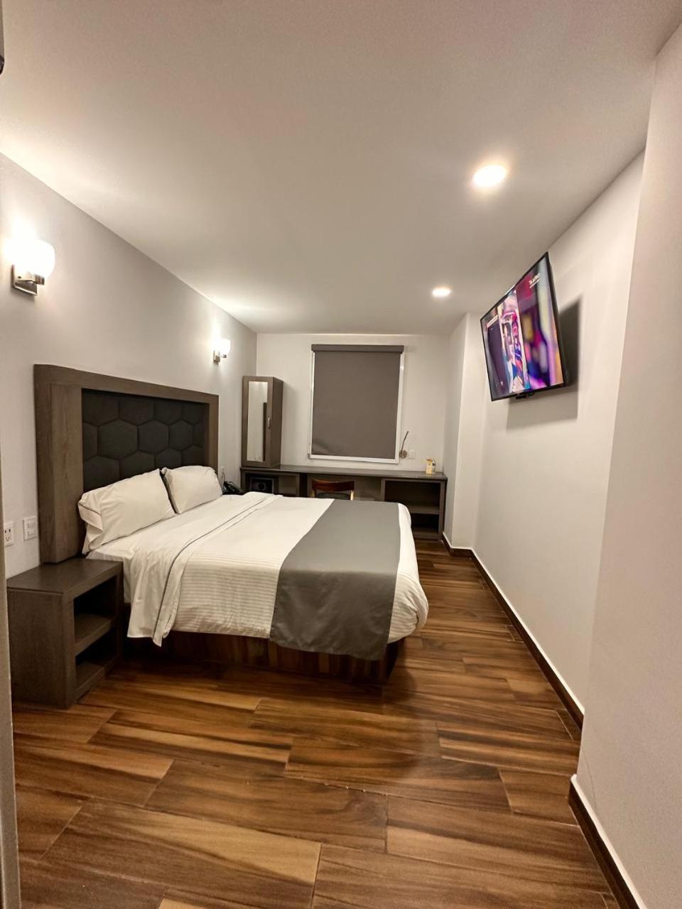 Hotel Bugari Aeropuerto Guadalajara Las Pintas Екстериор снимка