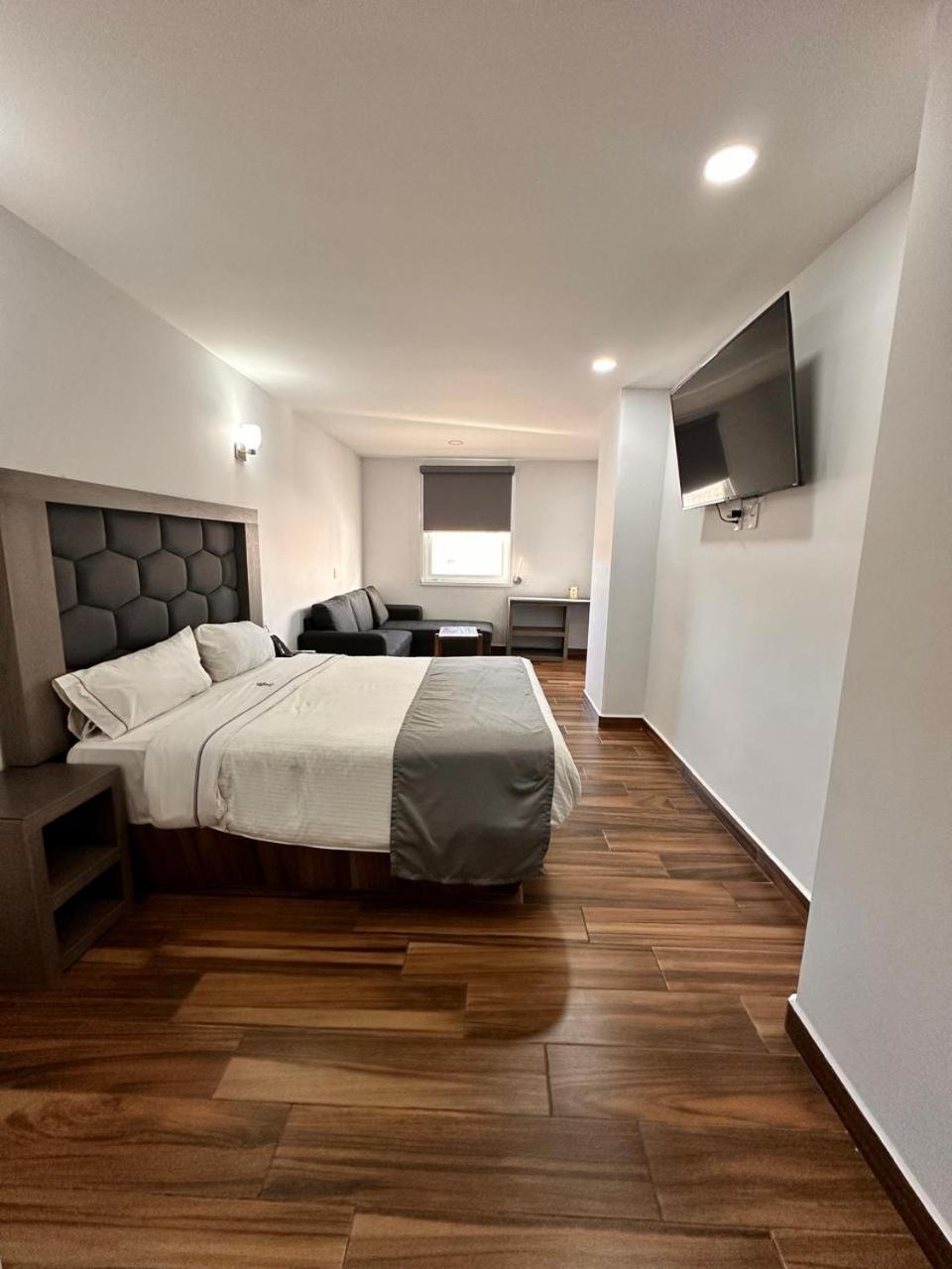Hotel Bugari Aeropuerto Guadalajara Las Pintas Екстериор снимка