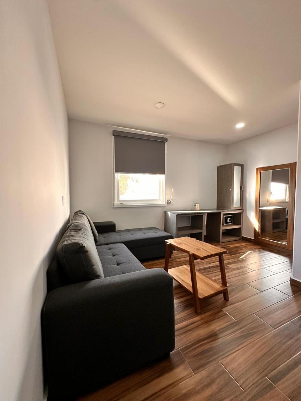 Hotel Bugari Aeropuerto Guadalajara Las Pintas Екстериор снимка