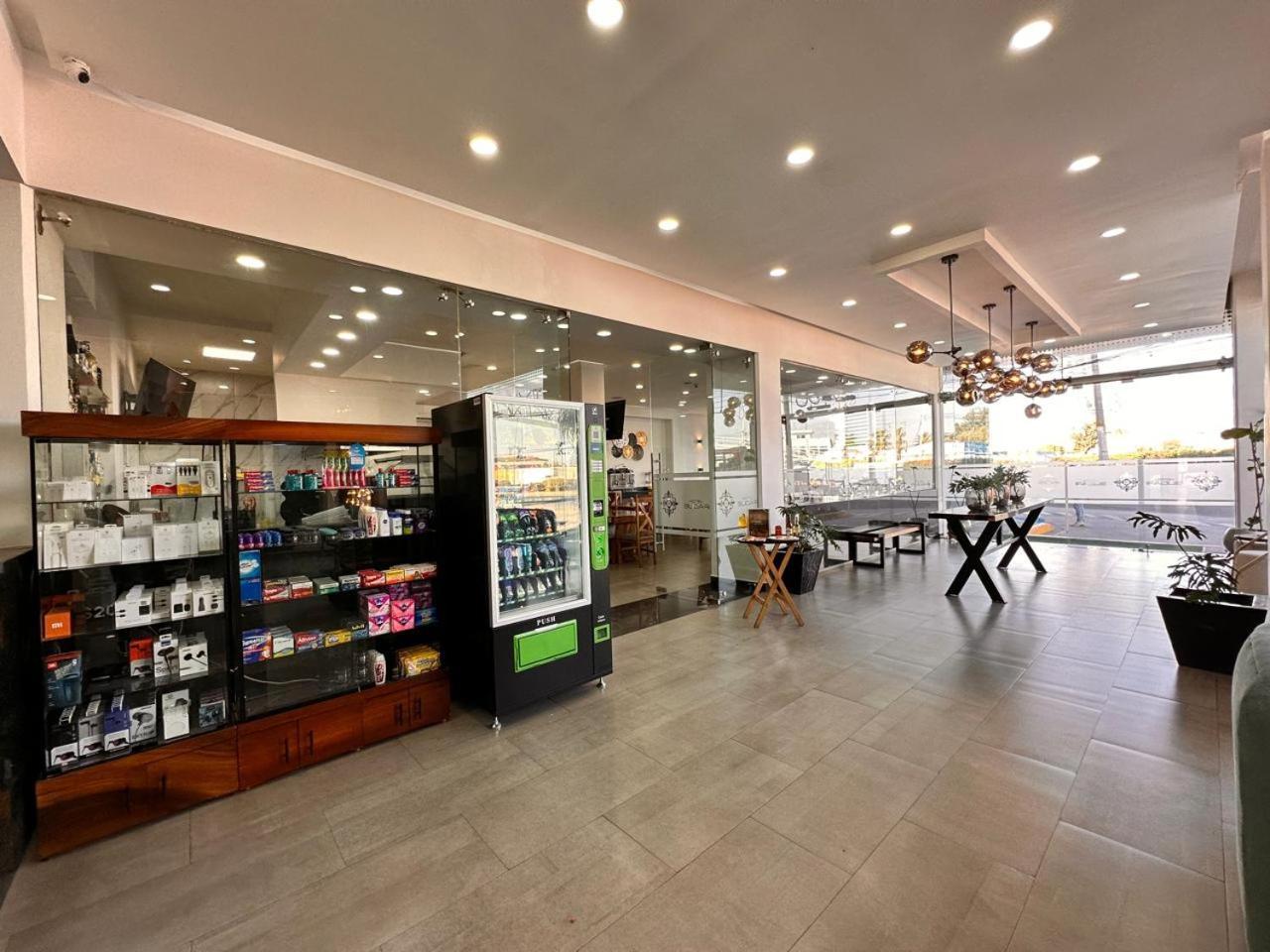 Hotel Bugari Aeropuerto Guadalajara Las Pintas Екстериор снимка