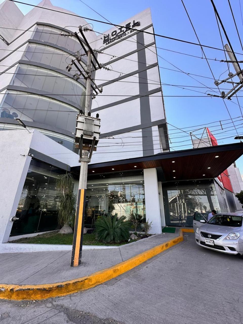 Hotel Bugari Aeropuerto Guadalajara Las Pintas Екстериор снимка
